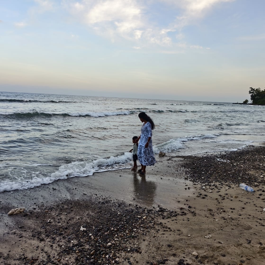 Kavitha smiley photo 4